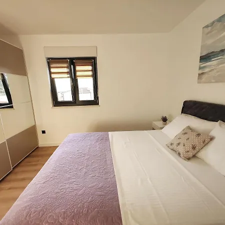 D&m Delux 2 * Kaštela