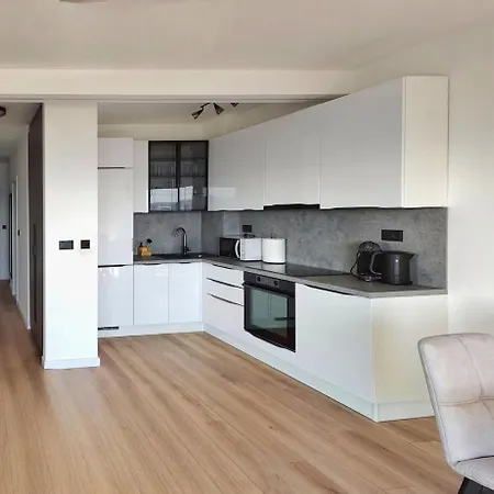 D&m Delux 2 Kaštela