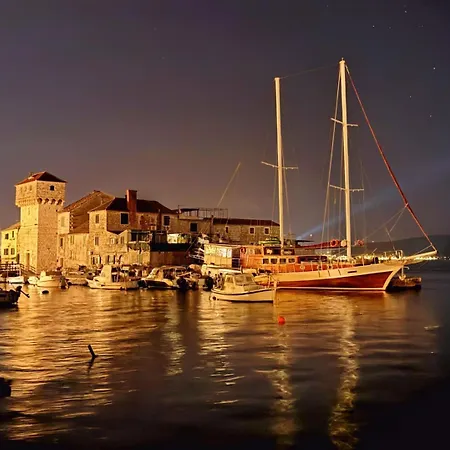 D&m Delux 2 Apartament Kaštela