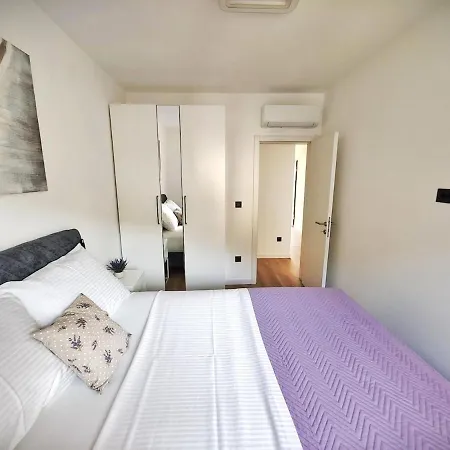 D&m Delux 2 Apartament